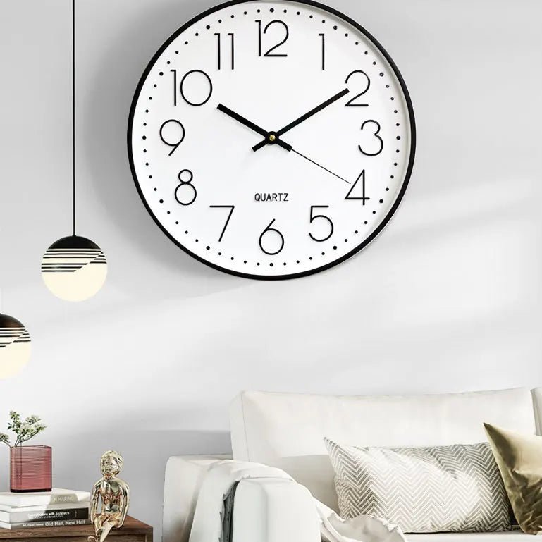 Horloge murale FlatTime – Classique noire 30 cm, chiffres 3D & silencieuse - Lignes Du Temps®14:29Black White