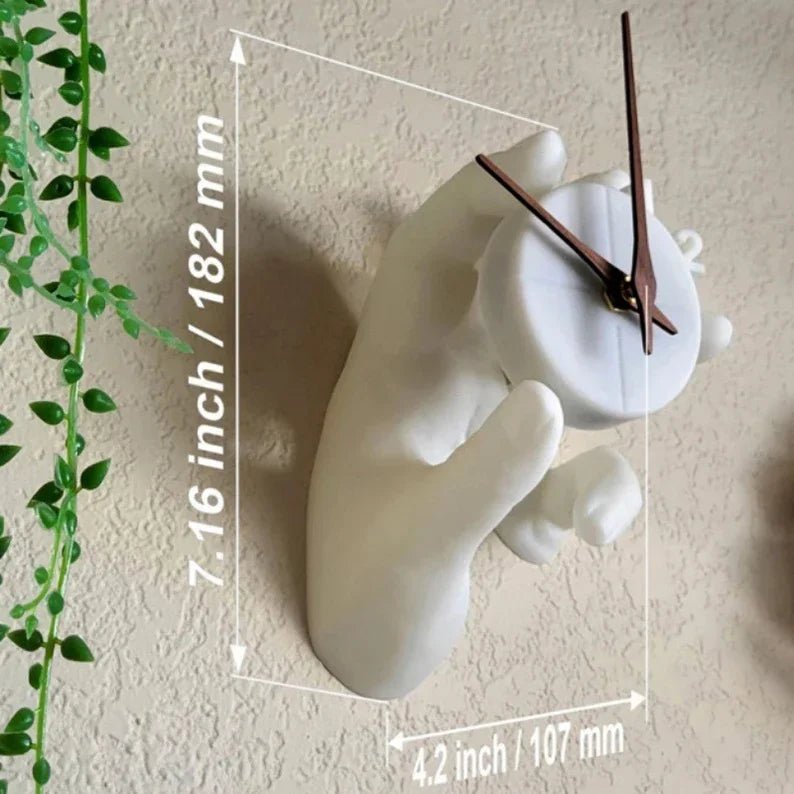 Horloge murale HandTime – Sculpturale en résine - Lignes Du Temps®14:175A2