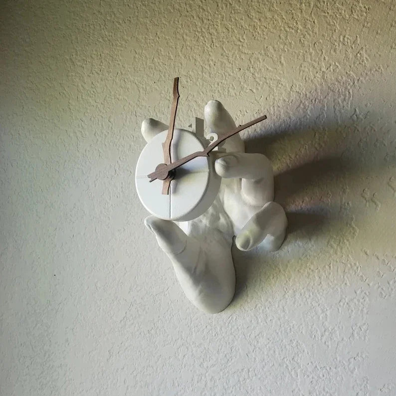 Horloge murale HandTime – Sculpturale en résine - Lignes Du Temps®14:175A2