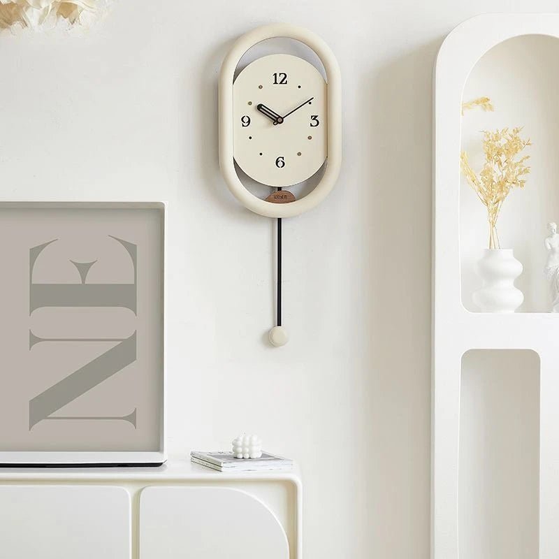 Horloge murale Loop – Design ovale moderne en acrylique avec pendule décoratif - Lignes Du Temps®14:29white ;583:20000803724x63CM