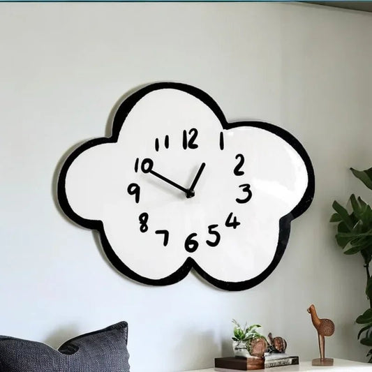 Horloge murale Cloudy – Forme nuage, silencieuse & ludique - Lignes Du Temps®14:29cloud 30cm 37cm