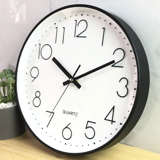 Horloge murale FlatTime – Classique noire 30 cm, chiffres 3D & silencieuse - Lignes Du Temps®14:29Black White