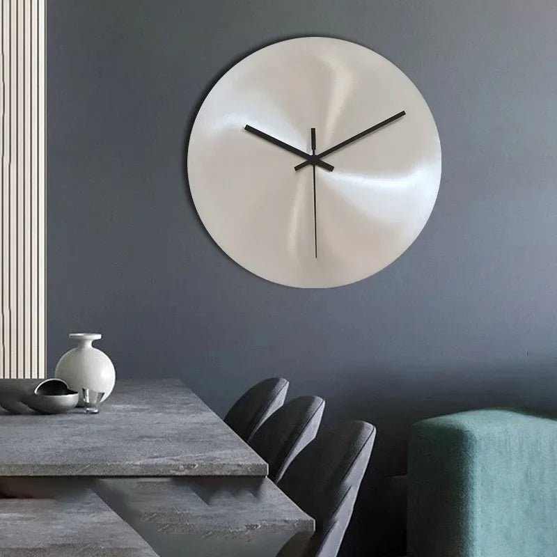 Horloge murale SteelTime – En acier inoxydable brossé - Lignes Du Temps®14:298in 20cm