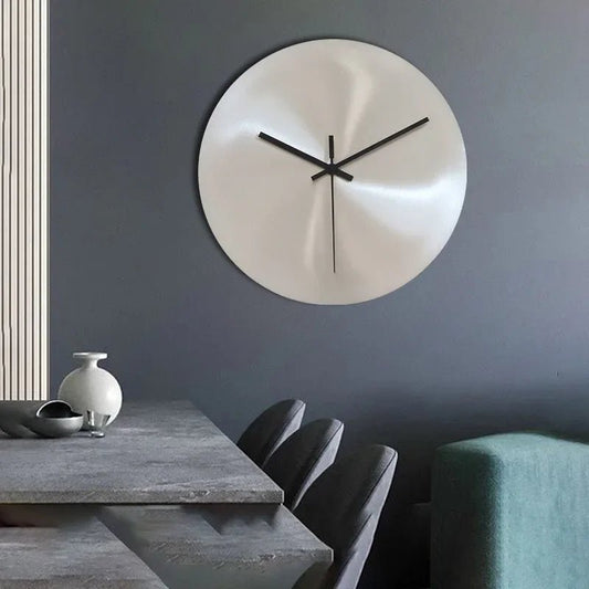 Horloge murale SteelTime – En acier inoxydable brossé - Lignes Du Temps®14:298in 20cm